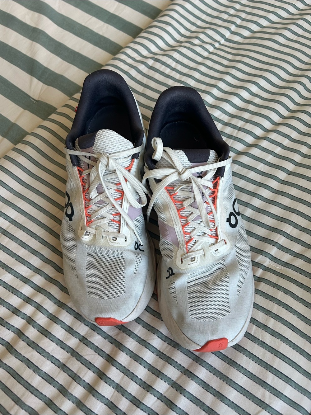 On Running White Athletic Shoes with Coral Accents